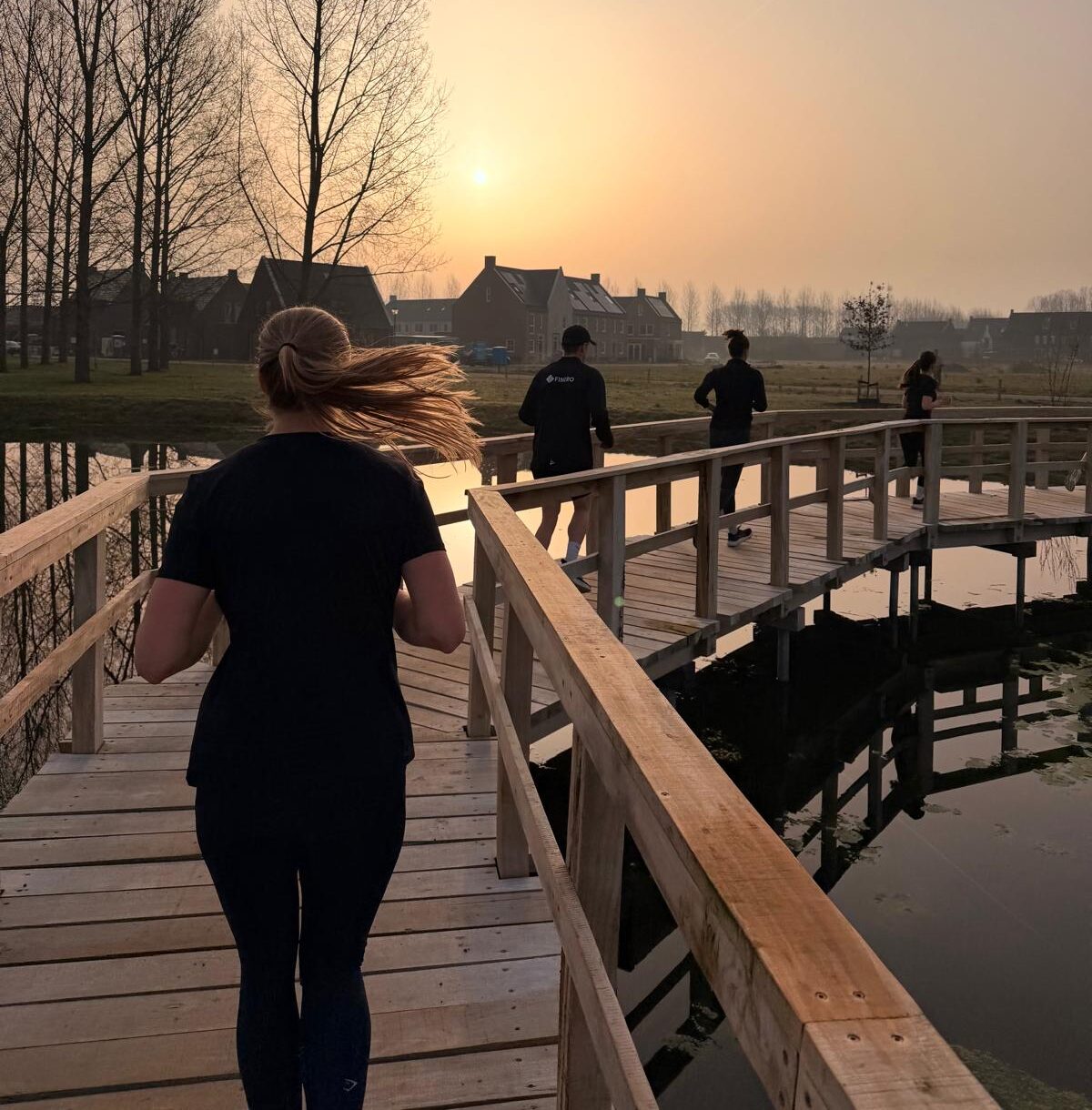 Leuke Hyrox les in de buitenlucht in Best